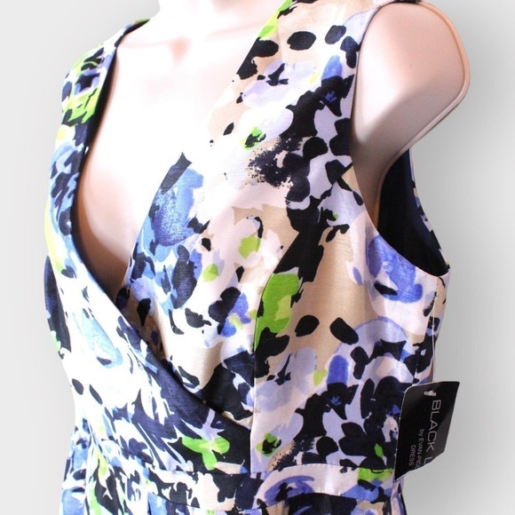 Floral V-neck Dress by Evan Picone White, Periwinkle, Blue, and Green Size 8 - Picture 3 of 15